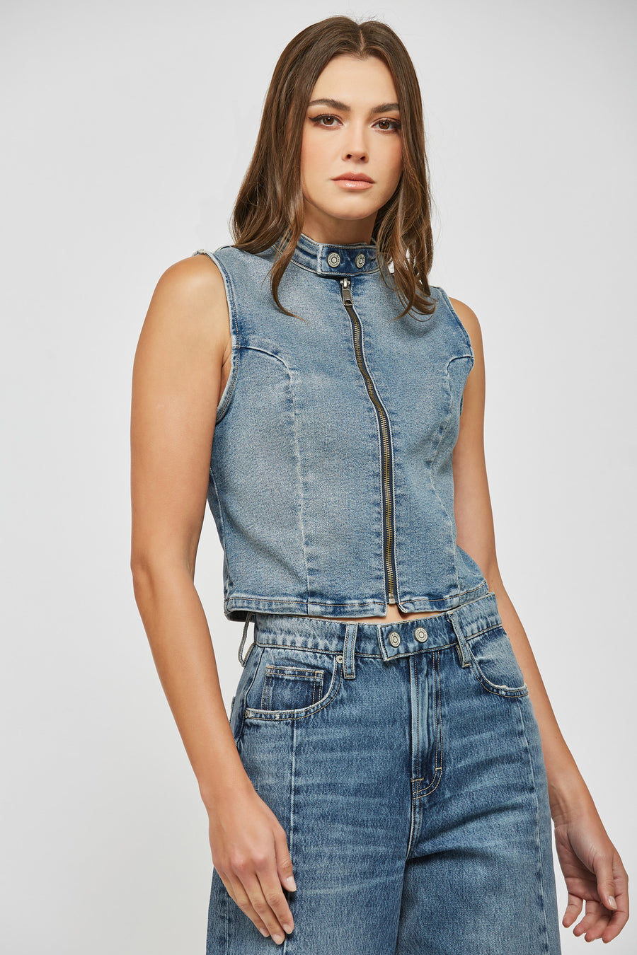 [REBEL] MEDIUM WASH BIKER VEST