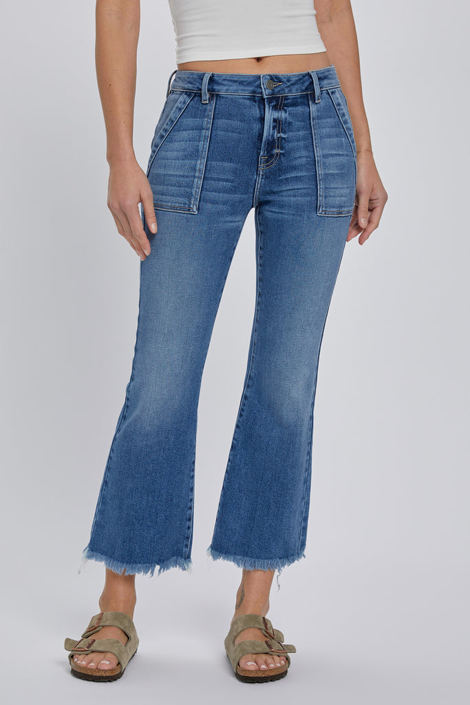 [HAPPI] MEDIUM WASH FRAYED HEM CARGO CROPPED FLARE