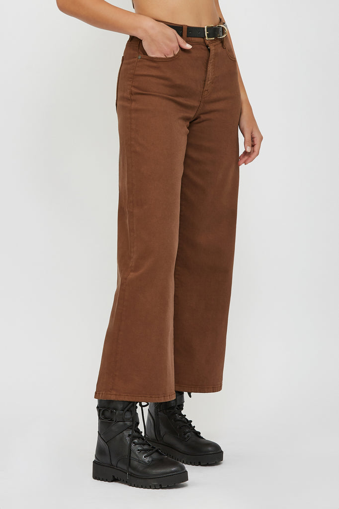 [NORI] CHESTNUT COLORED CLEAN STRETCH 28" INSEAM WIDELEG