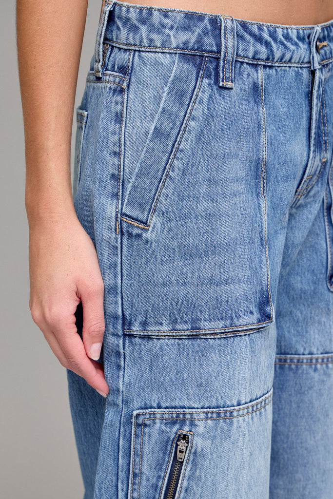 [ALYX] MEDIUM WASH FASHION LOW SLUNG BAGGY JEAN