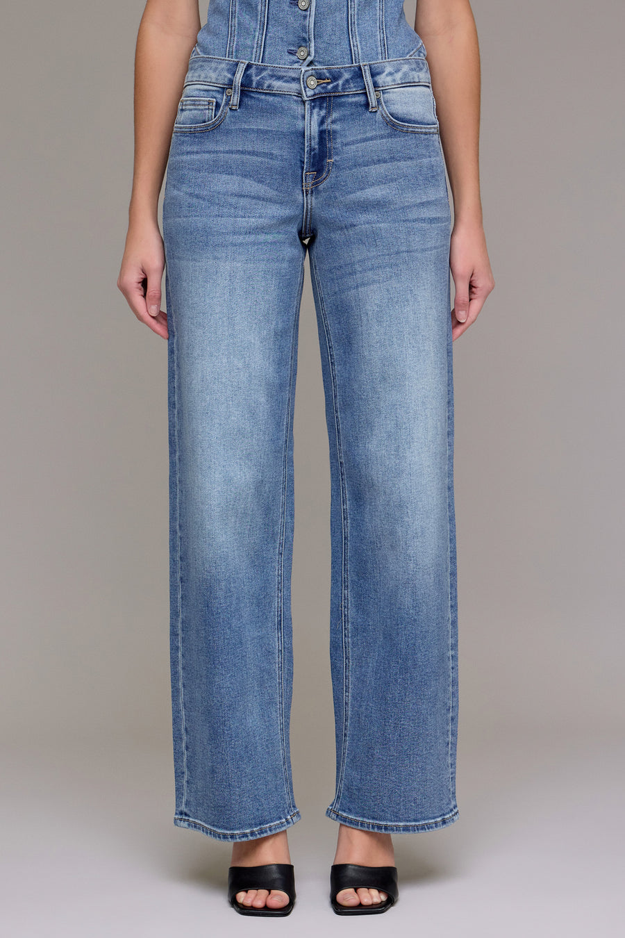 [LOGAN] Medium 33" Inseam Mid-Rise Clean Stretch Dad Jean