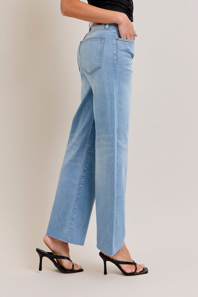 Vintage Wash Stretch Mid Rise Dad Jean