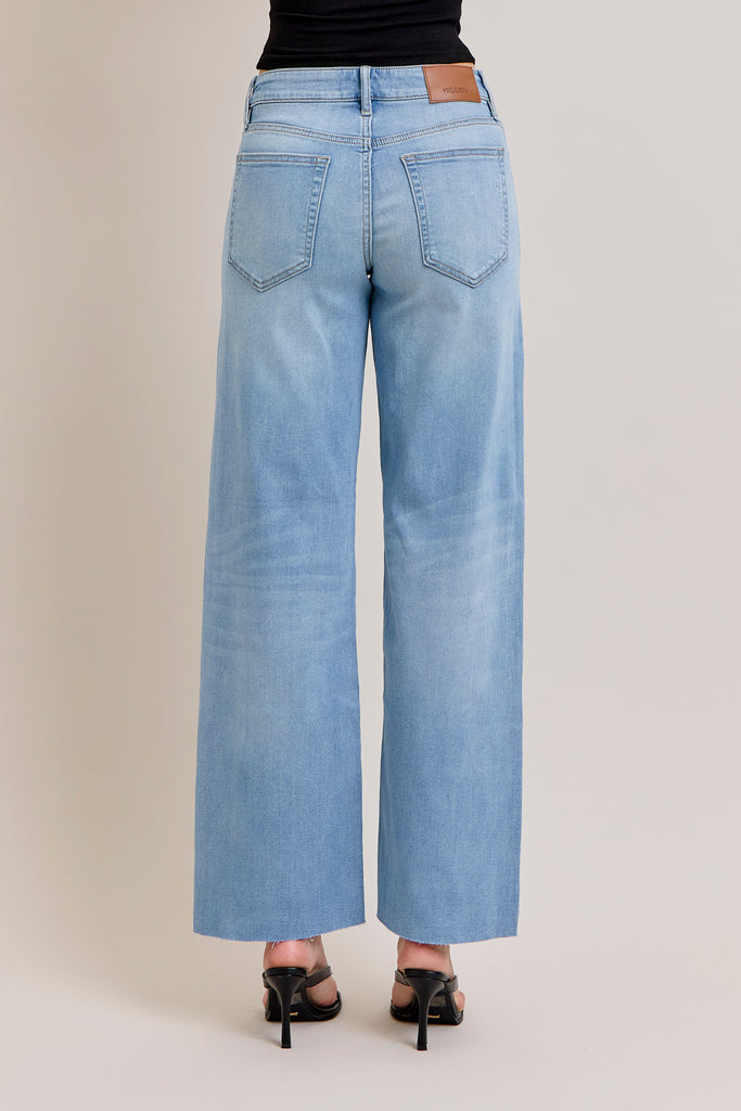 Vintage Wash Stretch Mid Rise Dad Jean